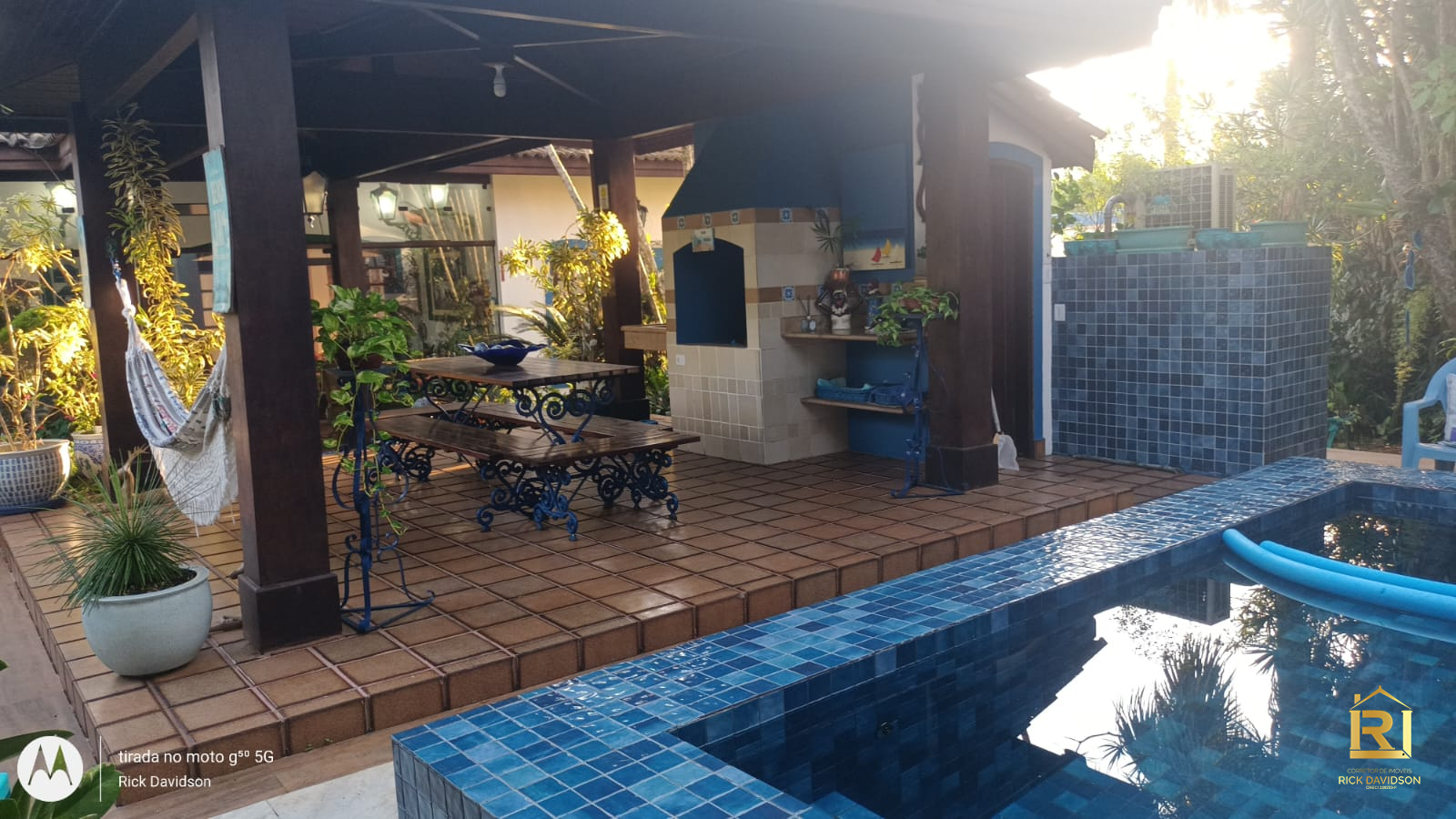 CASA COM 3 SUÍTES NO CENTRO