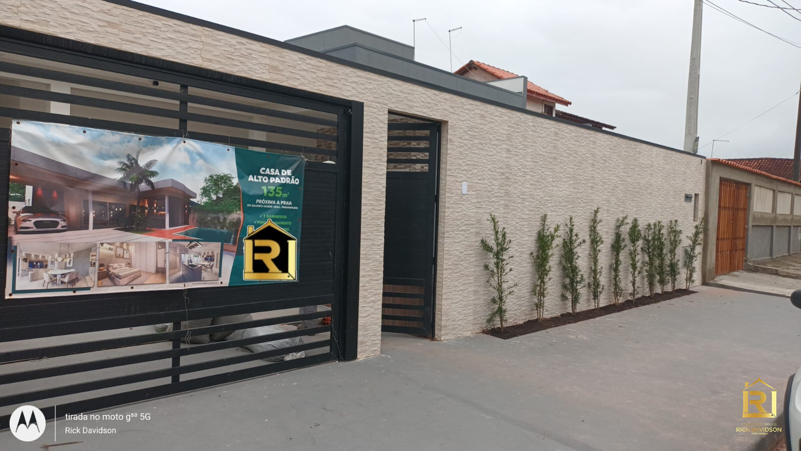 CASA COM PISCINA NO BOPIRANGA