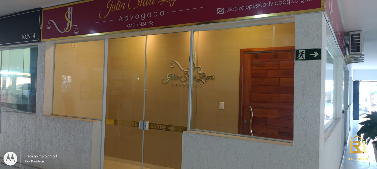 Duas salas comerciais, centro