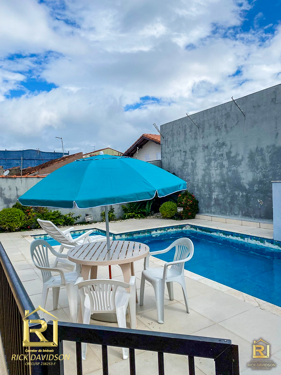 Casa 5 dormitórios para tempor