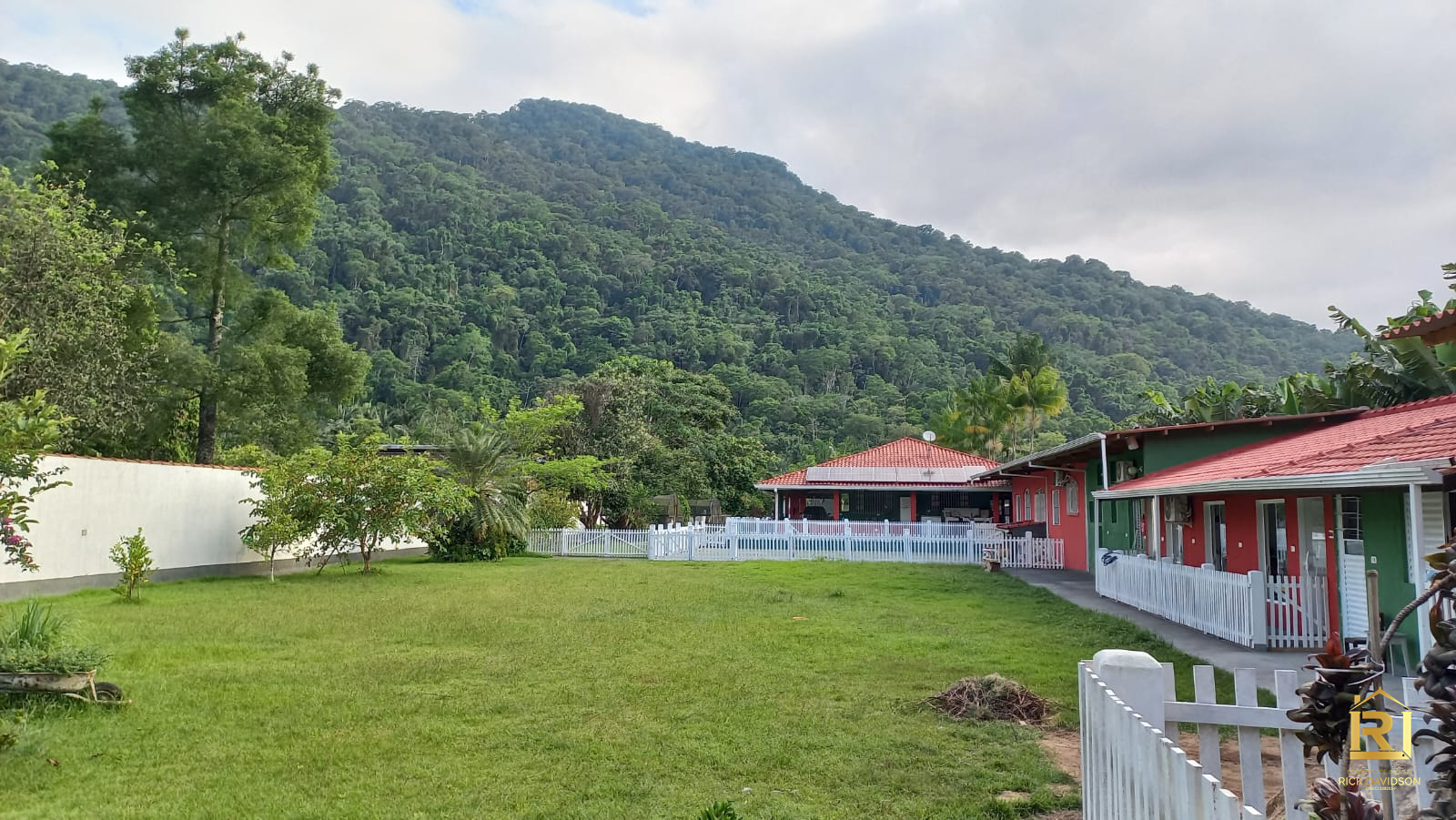 CHÁCARA EM ANA DIAS