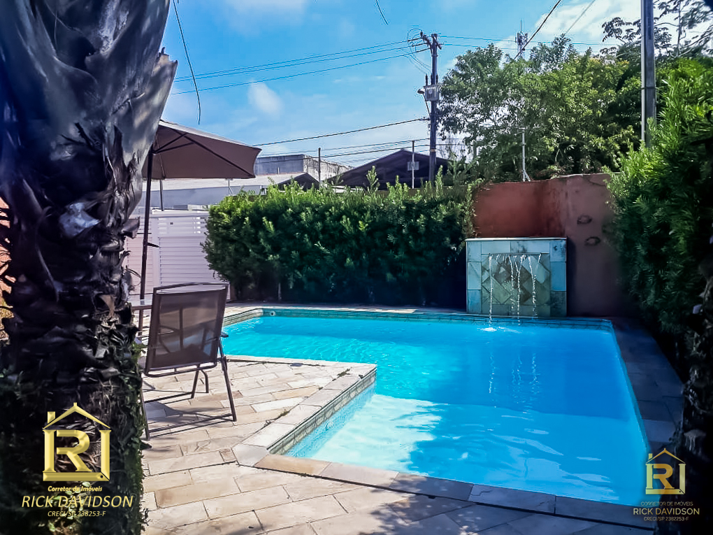 Casa com pisc 4 Dorm Oasis